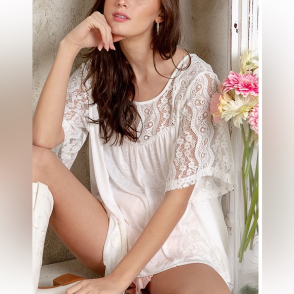 Summer Clearout 🩷 Elegant White Lace Boho Top - Picture 3 of 4
